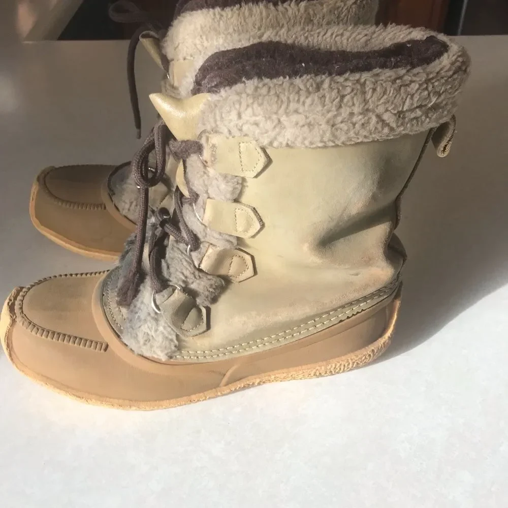 Vintage Women's Sorel Nanook Boots Size 9 Wool Lined Fur Winter Snowmobile